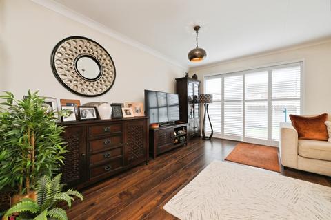 3 bedroom terraced house for sale, Bantel Villas, Hoddesdon