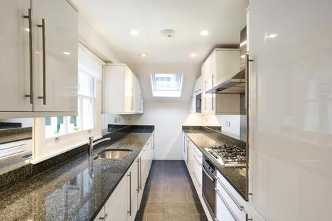 undefined, Cadogan Lane, London SW1X