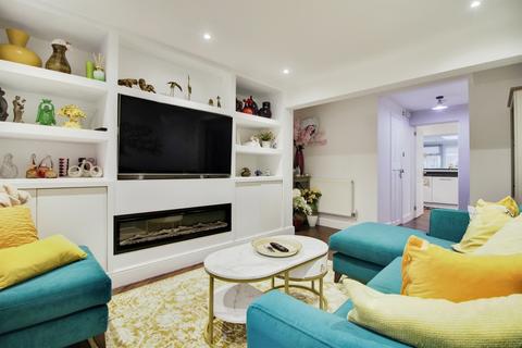2 bedroom terraced house for sale, North Road, Hoddesdon