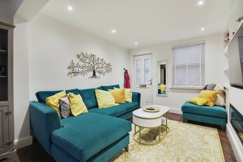 2 bedroom terraced house for sale, North Road, Hoddesdon