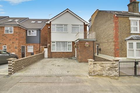 3 bedroom detached house for sale, Bosanquet Road, HODDESDON