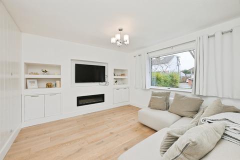 3 bedroom terraced house for sale, Walton Road, HODDESDON
