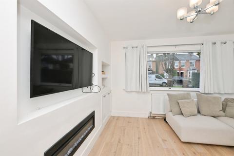 3 bedroom terraced house for sale, Walton Road, HODDESDON