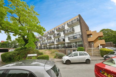 undefined, Hillside, Hoddesdon