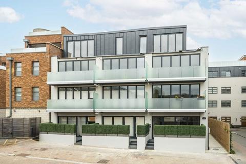 Elm Grove, Wimbledon SW19