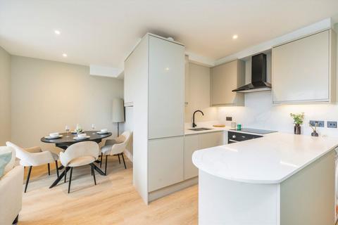 undefined, Elm Grove, Wimbledon SW19