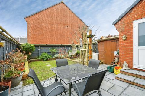 undefined, Robin Way, Didcot