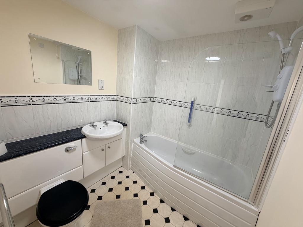 Main Bathroom