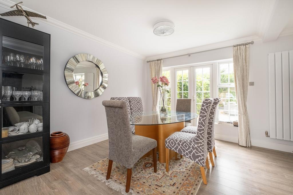 3-cotswold-close-...