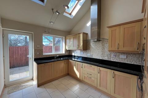 4 bedroom detached house for sale, Sheringham Close, Luton, Bedfordshire, LU2 7AN