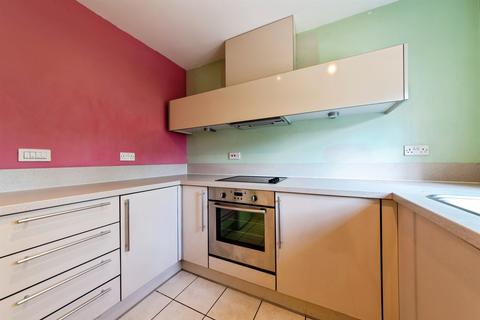undefined, Finn Close, BOURNE