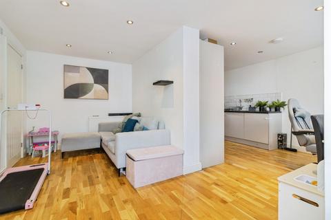 2 bedroom terraced house for sale, Crown & Anchor Way, Paignton
