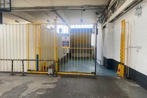 Warehouse to rent, Kingsway N Gateshead NE11 0NE