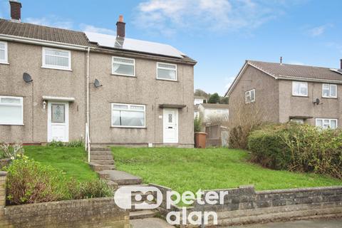 2 bedroom end of terrace house for sale, Elm Drive, Risca, Newport