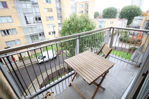 2 bedroom apartment to rent, Constable House, Cassilis Road, Canary Wharf E14
