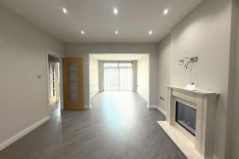 3 bedroom semi-detached house to rent, Brook Avenue, Edgware HA8