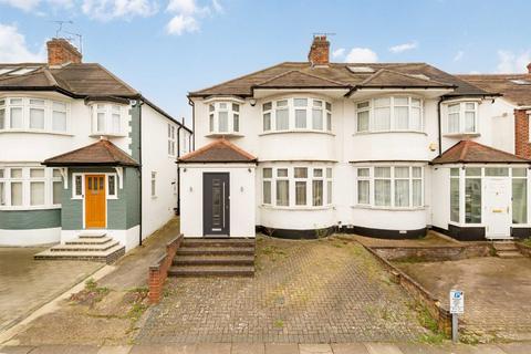 3 bedroom semi-detached house to rent, Brook Avenue, Edgware HA8