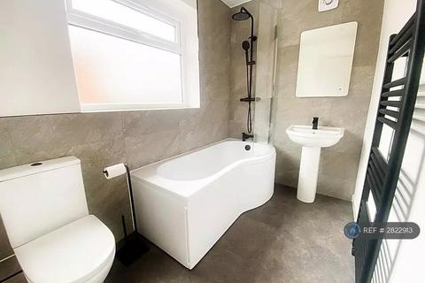 undefined, Shields Road, Newcastle Upon Tyne, NE6