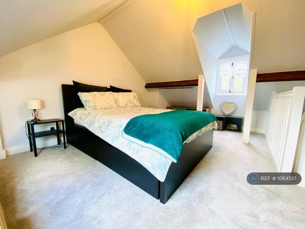 2nd Bedroom