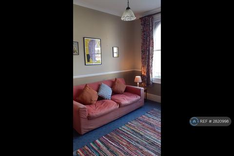 2 bedroom maisonette to rent, Bushey Hill Road, London, SE5