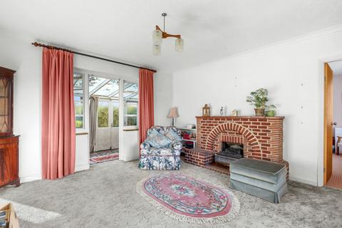 3 bedroom bungalow for sale, 104 Churchway, Aylesbury HP17