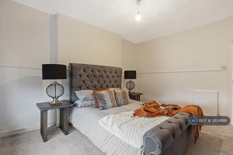 undefined, Ravelston Street, Glasgow, G32