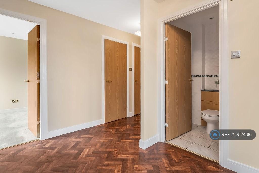 Hallway &amp; Main Bathroom