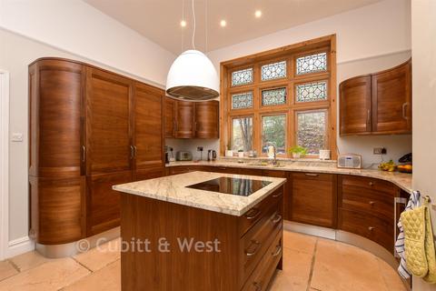 3 bedroom character property for sale, War Coppice Road, Caterham, Surrey