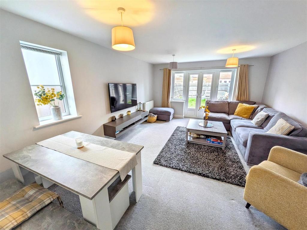Living / dining room