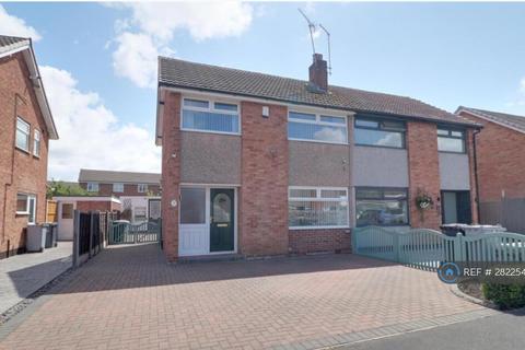 3 bedroom semi-detached house to rent, Bray Close, Crewe, CW1
