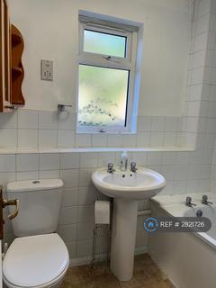 1 bedroom flat to rent, Tintagel Way, Woking, GU22
