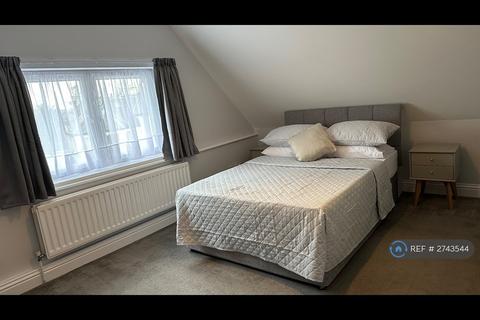 2 bedroom flat to rent, Craven Park, London, NW10