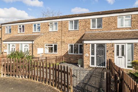 3 bedroom terraced house for sale, Queens Court Ride, Cobham, KT11