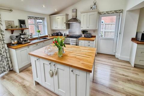 3 bedroom semi-detached house for sale, Elworth Road, Sandbach