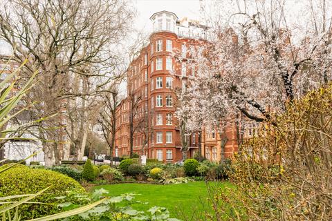 2 bedroom flat for sale, Hyde Park Gate, London SW7