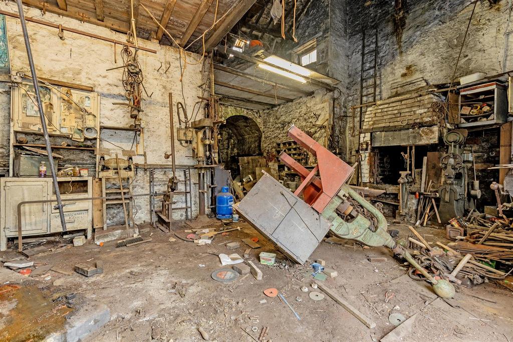 Internal-1.jpg