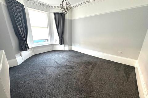 2 bedroom apartment to rent, South Road, BIRKENHEAD