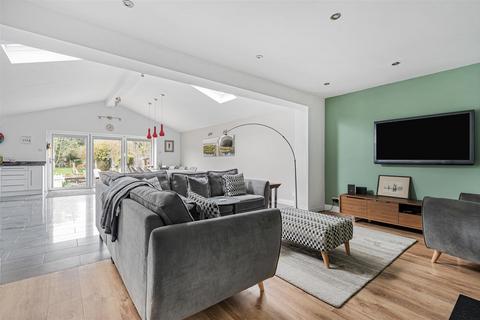 undefined, Blackthorn Road, Launton