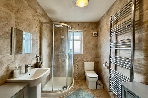 3 bedroom semi-detached house for sale, Benomley Crescent, Almondbury, Huddersfield, HD5 8LT