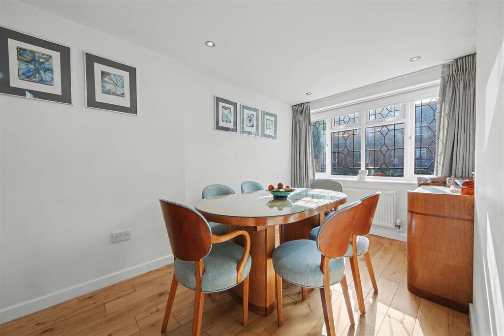 Dining Room.jpg