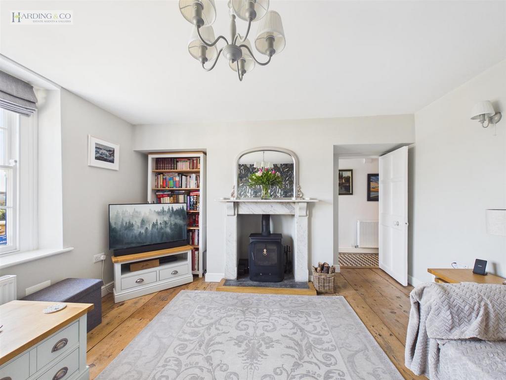 Sitting room iv.jpg