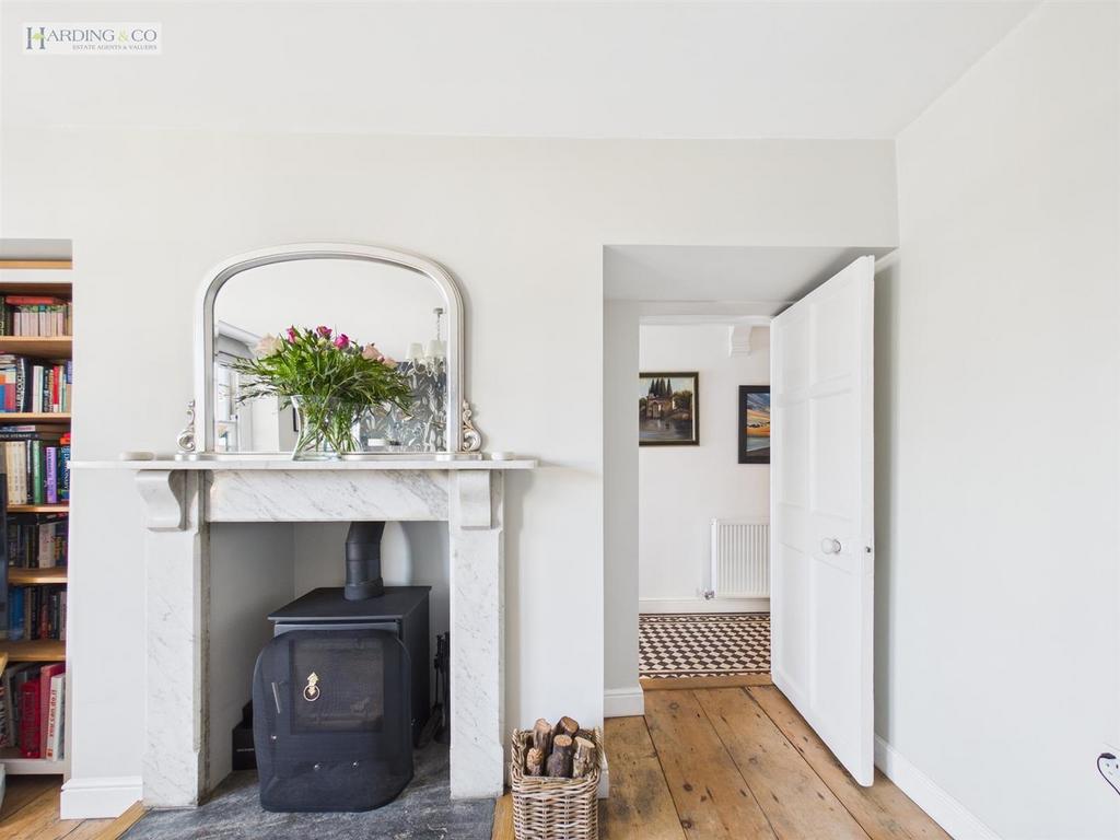 Sitting room and hall.jpg