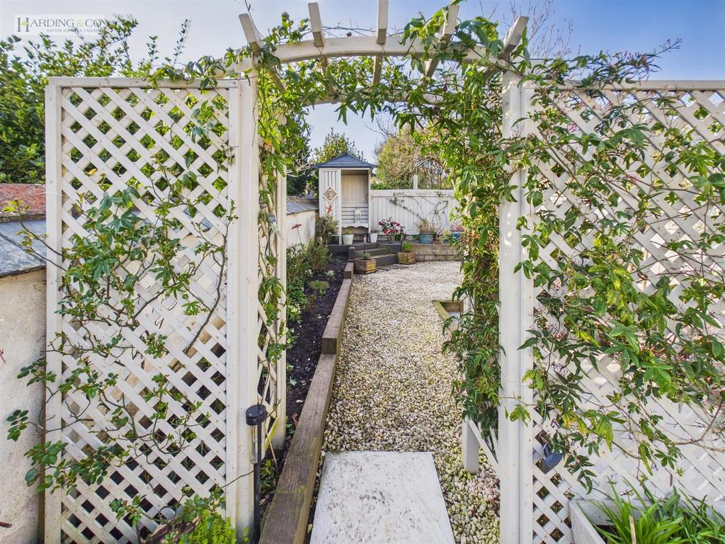 Rear Garden (4).jpg