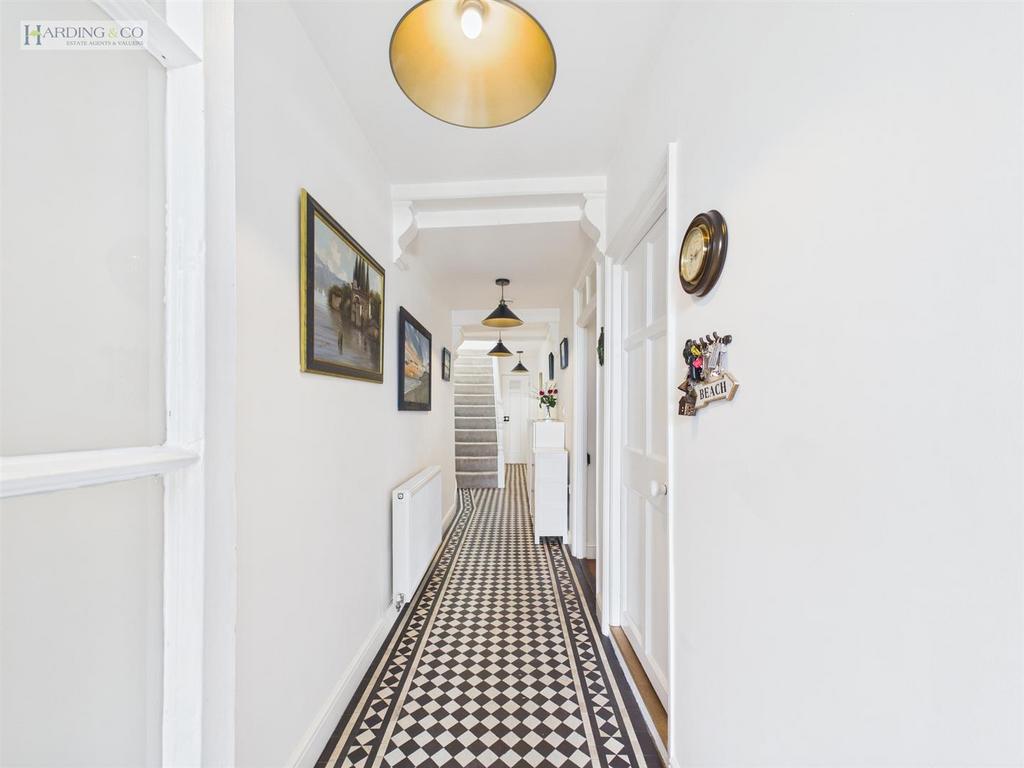Entrance hallway.jpg