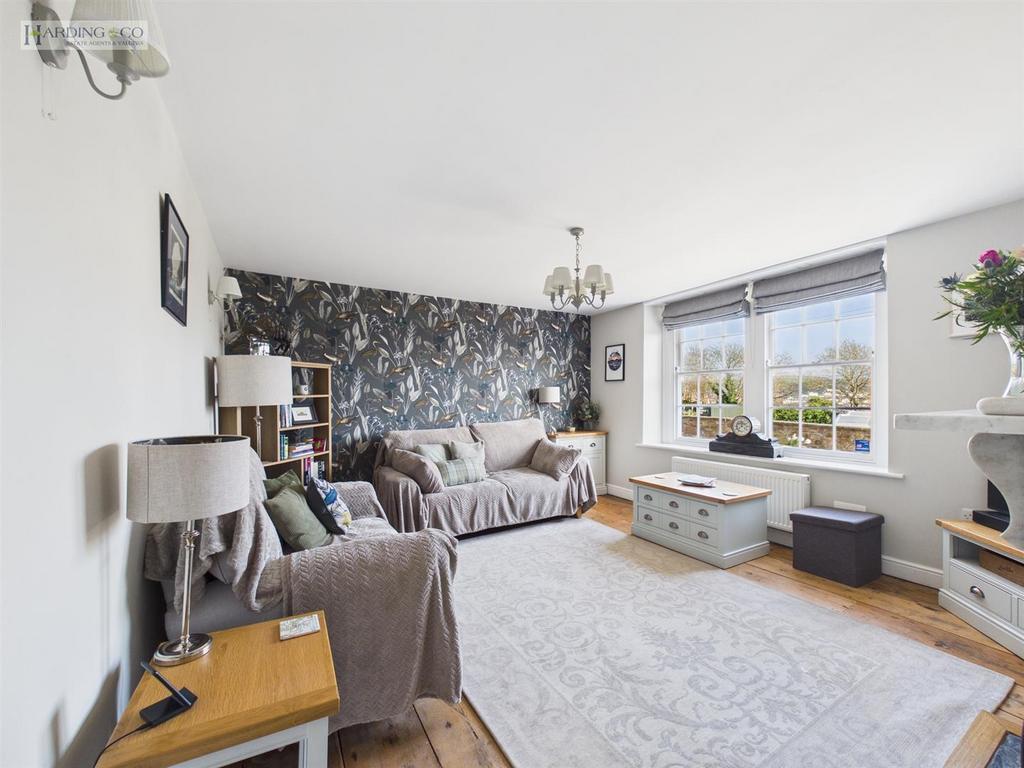 Sitting room.jpg