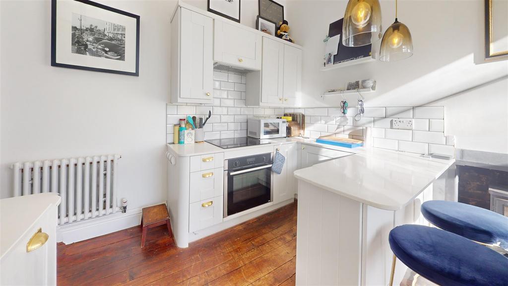 Kitchen (3).jpg