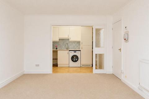 2 bedroom retirement property for sale, St. Ann Place, Salisbury SP1