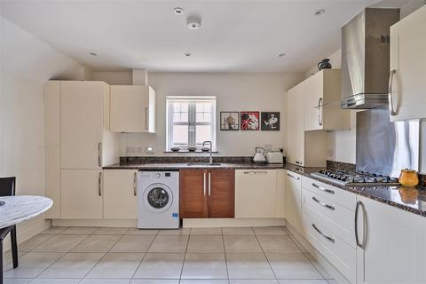 3 bedroom apartment for sale, Frenchlands Gate, East Horsley