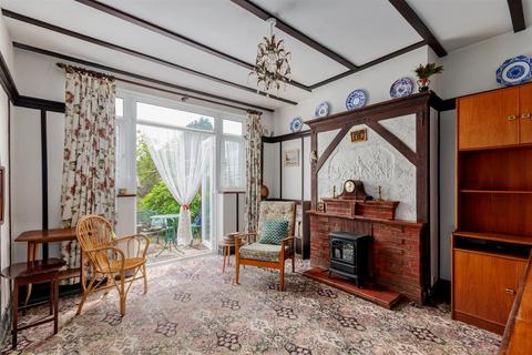 3 bedroom semi-detached house for sale, West Barnes Lane, Motspur Park KT3