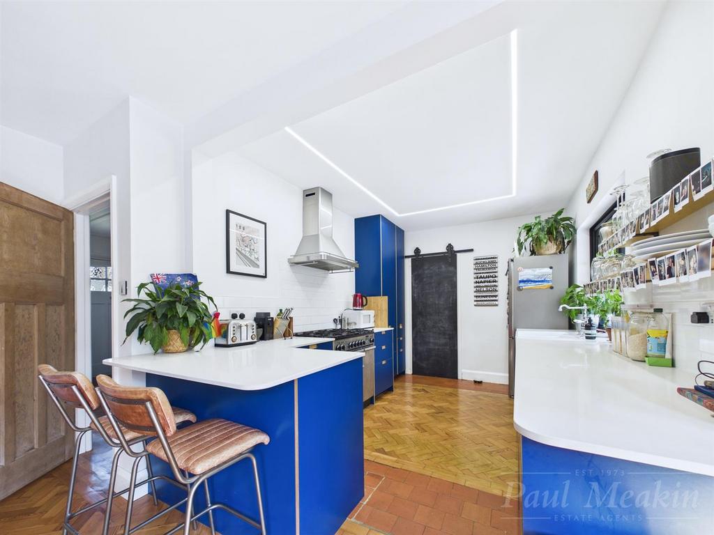 Kitchen/ Breakfast Room